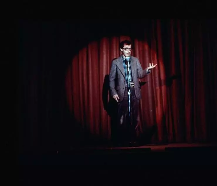 Кадр из Энни Холл (1977) Кадр из Энни Холл (1977)