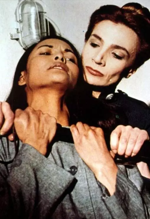 Кадр из Насилие в женской тюрьме (1982) Кадр из Насилие в женской тюрьме (1982)