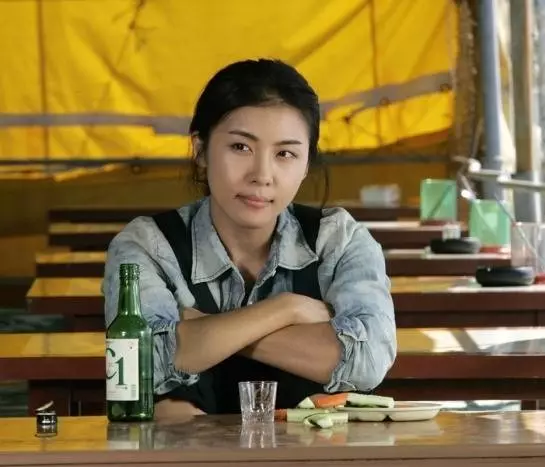 Кадр из 2012: Цунами (2009) Кадр из 2012: Цунами (2009)