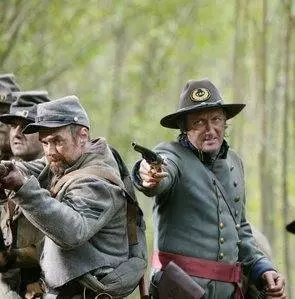 Кадр из Рожденный свободным (2005) Кадр из Рожденный свободным (2005)