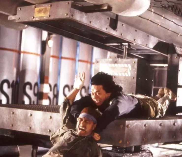 Кадр из Доспехи Бога 2: Операция Кондор (1991) Кадр из Доспехи Бога 2: Операция Кондор (1991)