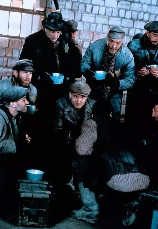Кадр из Яков лжец (1999) Кадр из Яков лжец (1999)