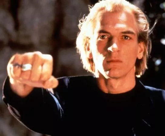 Кадр из Чернокнижник 2: Армагеддон (1993) Кадр из Чернокнижник 2: Армагеддон (1993)