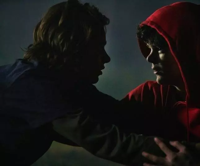 Кадр из Мальчики на деревьях (2016) Кадр из Мальчики на деревьях (2016)