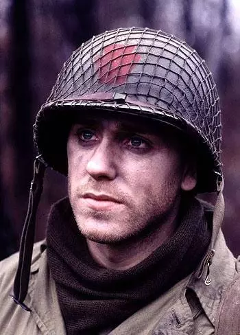 Кадр из Когда молчат фанфары (1998) Кадр из Когда молчат фанфары (1998)
