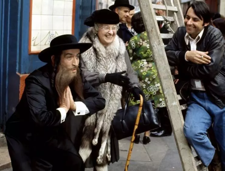 Кадр из Приключения раввина Якова (1973) Кадр из Приключения раввина Якова (1973)