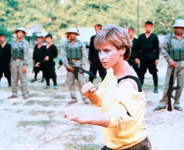 Кадр из Не отступать и не сдаваться 2: Штормовое предупреждение (1987) Кадр из Не отступать и не сдаваться 2: Штормовое предупреждение (1987)