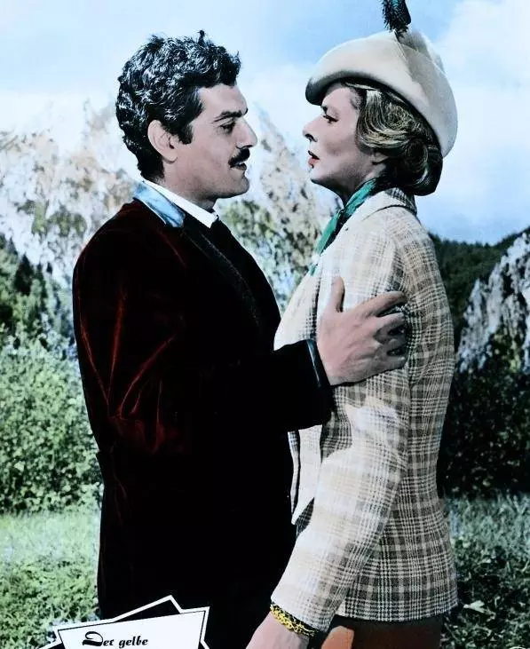 Кадр из Желтый роллс-ройс (1964) Кадр из Желтый роллс-ройс (1964)