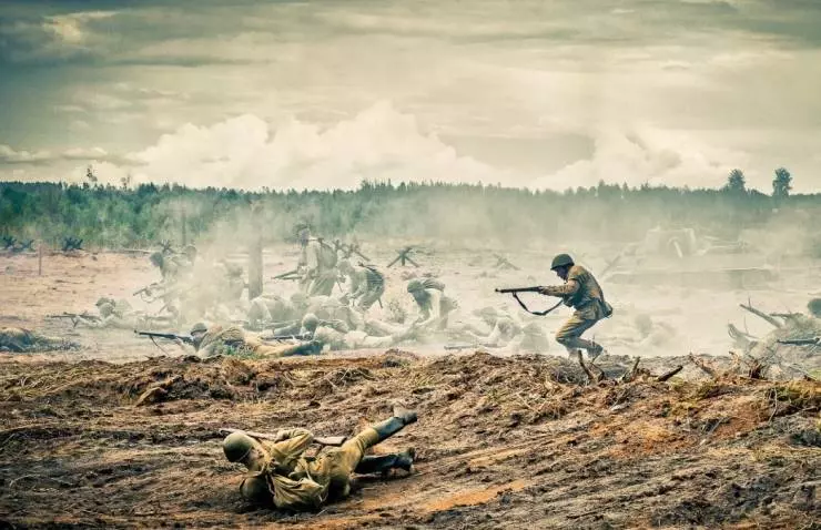 Кадр из 1944 (2015) Кадр из 1944 (2015)