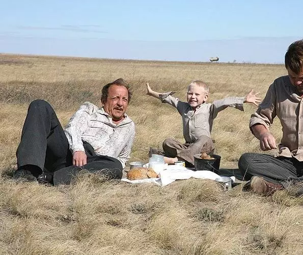 Кадр из Железная дорога (2007) Кадр из Железная дорога (2007)