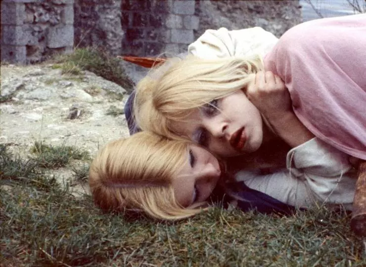 Кадр из Окровавленные губы (1975) Кадр из Окровавленные губы (1975)