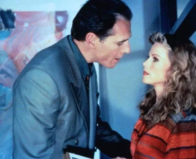 Кадр из Тонкий расчет (1994) Кадр из Тонкий расчет (1994)