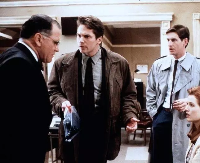 Кадр из Пистолет в сумочке Бетти Лу (1992) Кадр из Пистолет в сумочке Бетти Лу (1992)