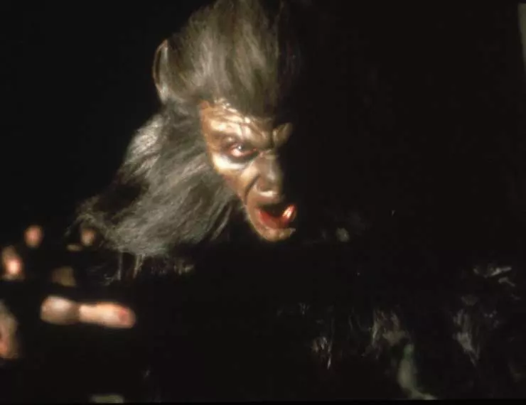 Кадр из Вой 2 : Твоя сестра – оборотень (1985) Кадр из Вой 2 : Твоя сестра – оборотень (1985)