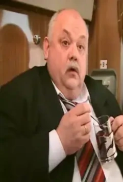 Кадр из Между первой и второй (2004) Кадр из Между первой и второй (2004)