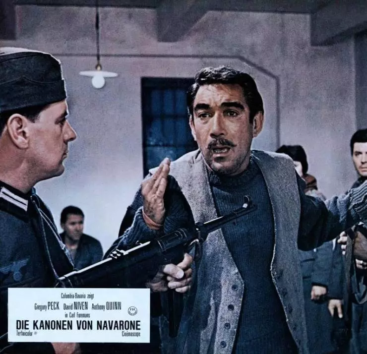 Кадр из Пушки острова Наварон (1961) Кадр из Пушки острова Наварон (1961)