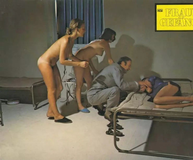 Кадр из Куклы за колючей проволокой (1976) Кадр из Куклы за колючей проволокой (1976)