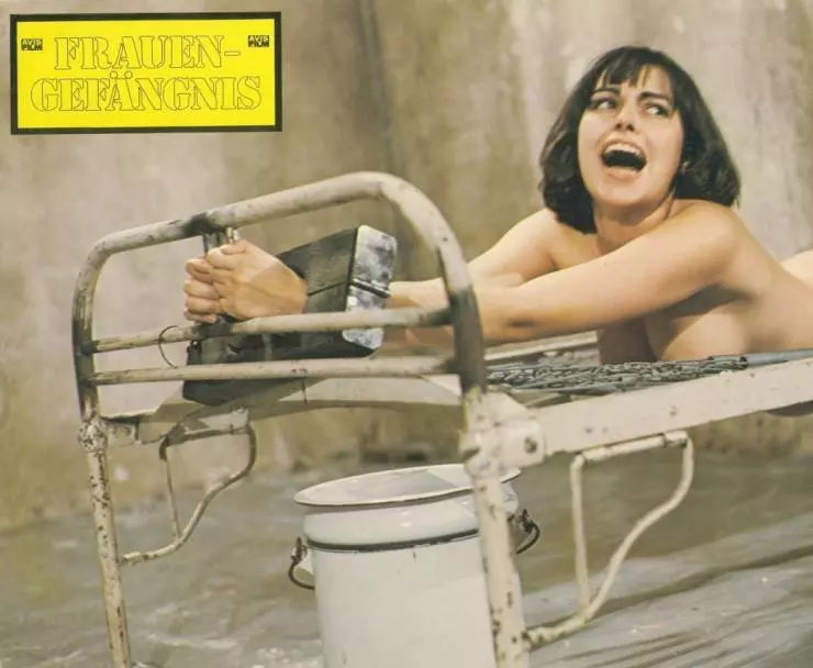Кадр из Куклы за колючей проволокой (1976) Кадр из Куклы за колючей проволокой (1976)