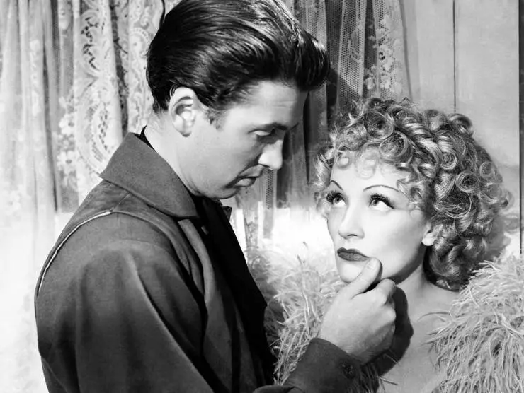 Кадр из Дестри снова в седле (1939) Кадр из Дестри снова в седле (1939)