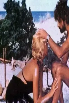 Кадр из Отнесенные необыкновенной судьбой в лазурное море в августе (1974) Кадр из Отнесенные необыкновенной судьбой в лазурное море в августе (1974)