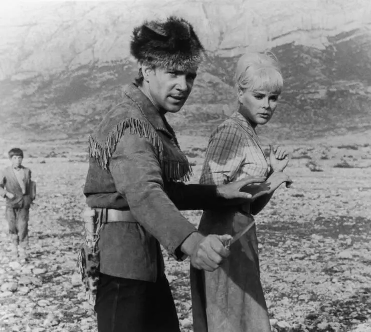 Кадр из Среди коршунов (1964) Кадр из Среди коршунов (1964)
