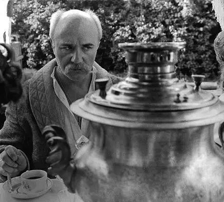Кадр из Несрочная весна (1989) Кадр из Несрочная весна (1989)