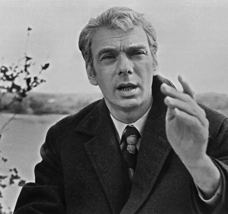 Кадр из Возврата нет (1973) Кадр из Возврата нет (1973)