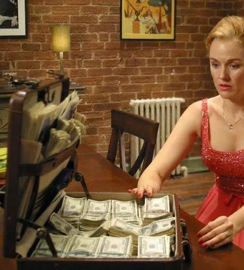 Кадр из Безумные деньги (2005) Кадр из Безумные деньги (2005)