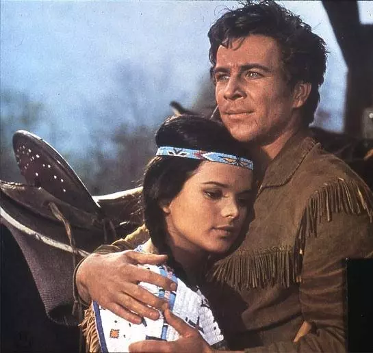 Кадр из Виннету и полукровка Апаначи (1966) Кадр из Виннету и полукровка Апаначи (1966)