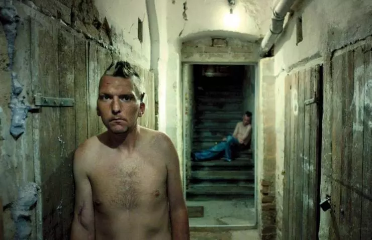 Кадр из В подвале (2014) Кадр из В подвале (2014)