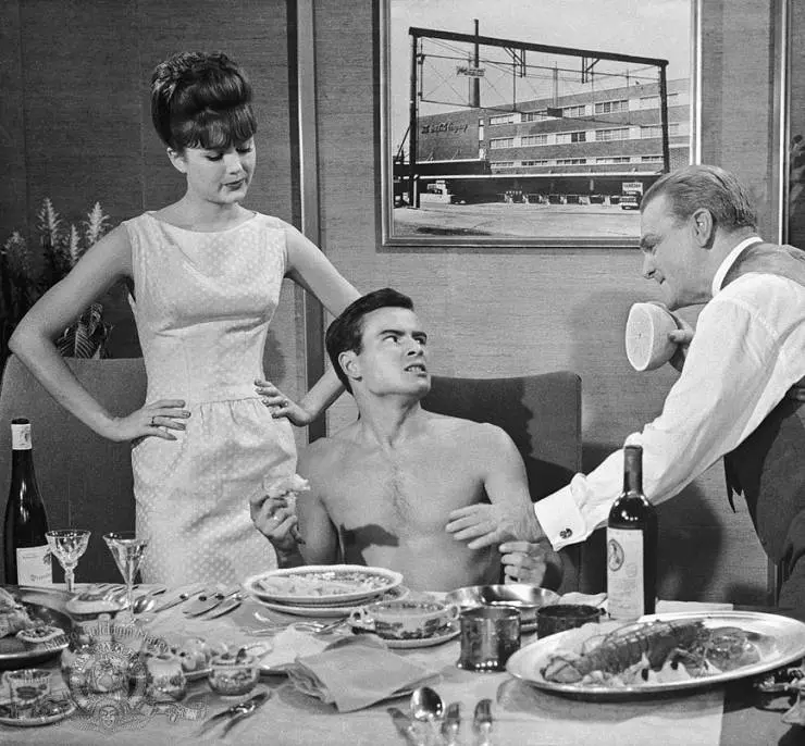 Кадр из Один, два, три (1961) Кадр из Один, два, три (1961)