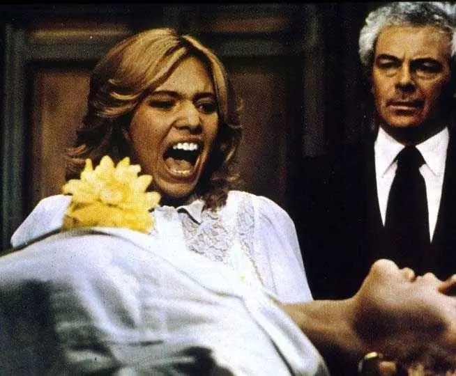 Кадр из Девушка для сатаны (1982) Кадр из Девушка для сатаны (1982)