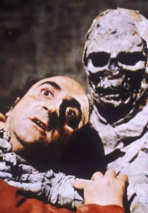 Кадр из Девушка для сатаны (1982) Кадр из Девушка для сатаны (1982)
