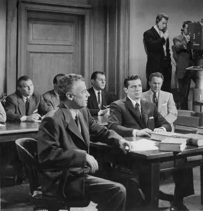Кадр из По ту сторону разумного сомнения (1956) Кадр из По ту сторону разумного сомнения (1956)
