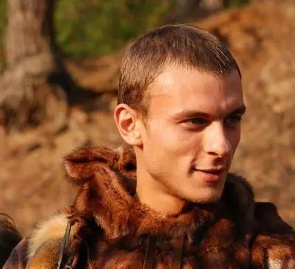 Кадр из Красный лёд. Сага о хантах (2009) Кадр из Красный лёд. Сага о хантах (2009)