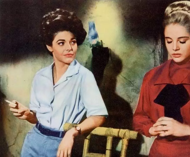 Кадр из 7 женщин (1966) Кадр из 7 женщин (1966)