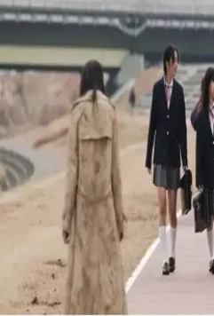 Кадр из Женщина с разрезанным ртом 2 (2008) Кадр из Женщина с разрезанным ртом 2 (2008)