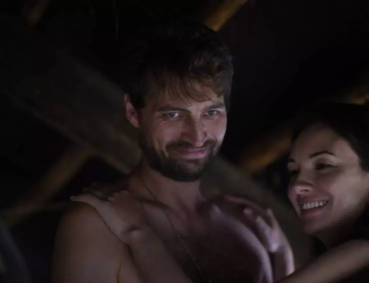 Кадр из Совсем чужие (2019) Кадр из Совсем чужие (2019)