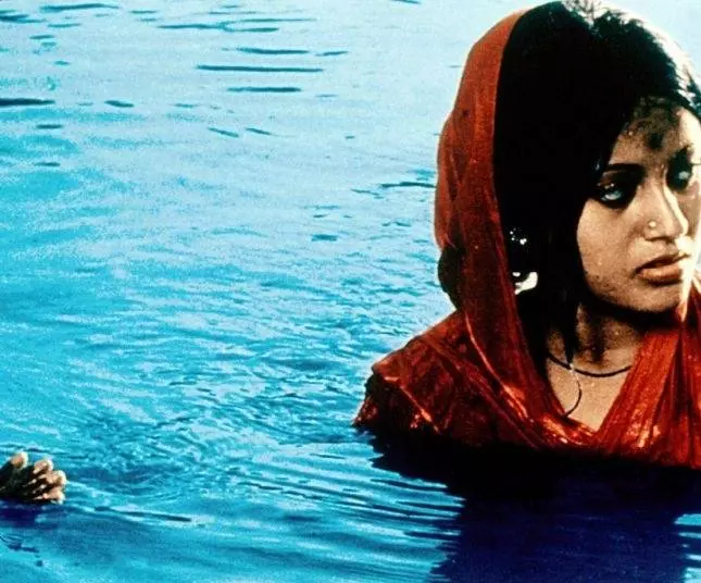 Кадр из Отдаленный гром (1973) Кадр из Отдаленный гром (1973)