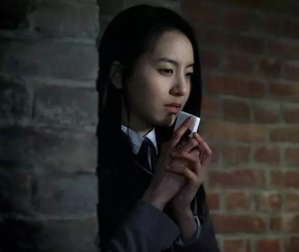 Кадр из Шёпот стен 5 (2009) Кадр из Шёпот стен 5 (2009)