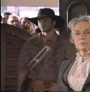 Кадр из Под перекрестным огнем (2001) Кадр из Под перекрестным огнем (2001)