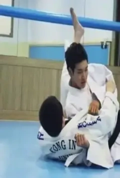 Кадр из Доктор чемпионов (2010) Кадр из Доктор чемпионов (2010)
