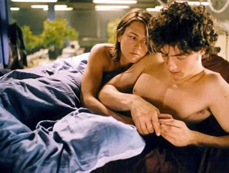 Кадр из Арарат (2002) Кадр из Арарат (2002)