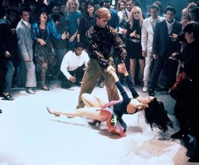 Кадр из Запретный танец (1990) Кадр из Запретный танец (1990)