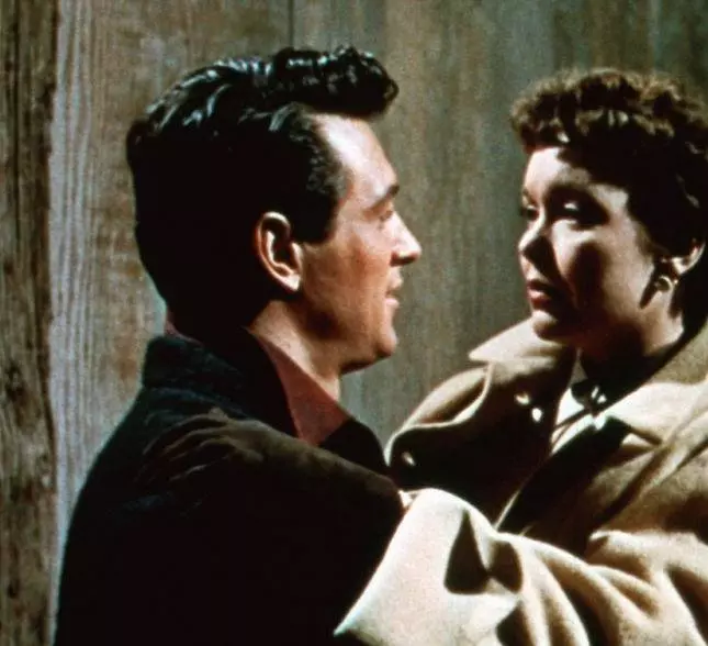Кадр из Все, что дозволено небесами (1955) Кадр из Все, что дозволено небесами (1955)