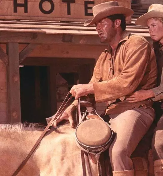 Кадр из Дуэль в Диабло (1966) Кадр из Дуэль в Диабло (1966)