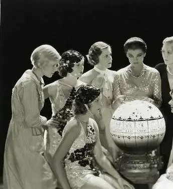 Кадр из Тринадцать женщин (1932) Кадр из Тринадцать женщин (1932)