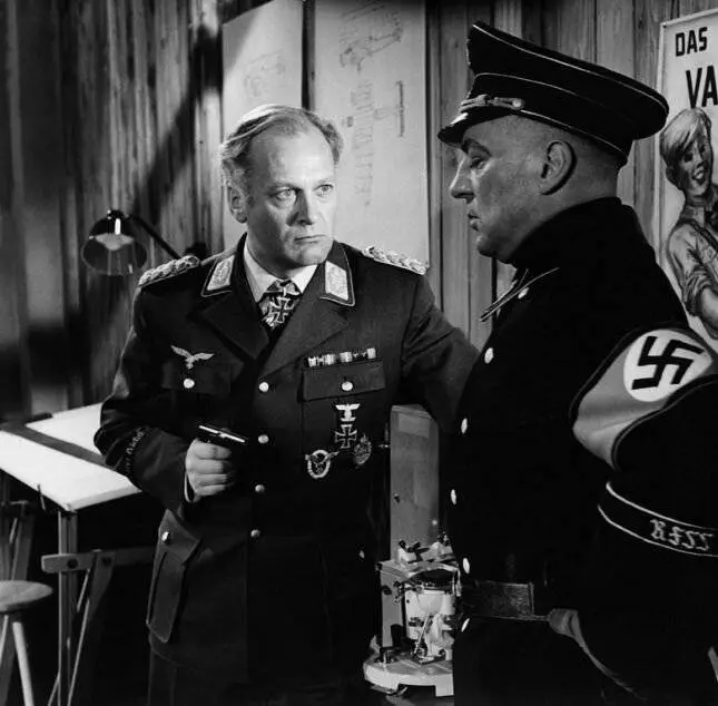 Кадр из Генерал дьявола (1955) Кадр из Генерал дьявола (1955)