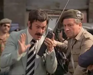 Кадр из Дамы и господа, спокойной ночи! (1976) Кадр из Дамы и господа, спокойной ночи! (1976)