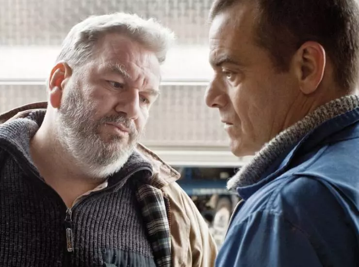 Кадр из Кругом тишина (2013) Кадр из Кругом тишина (2013)